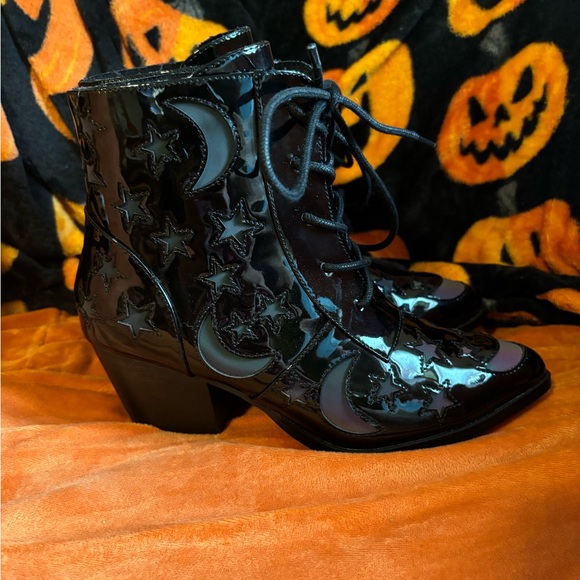 Y.R.U Aura Reflective Boots - Picture 5 of 5